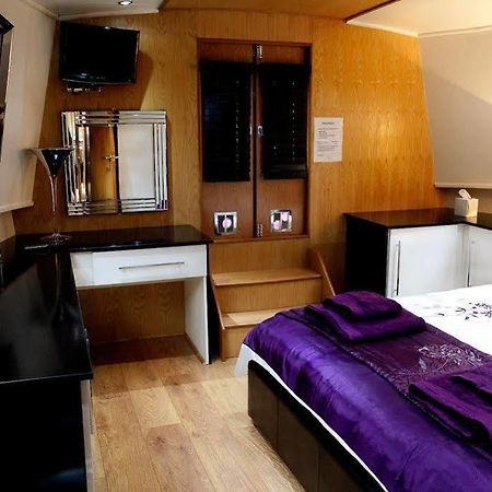 The Joker Boat Hotel Liverpool Buitenkant foto
