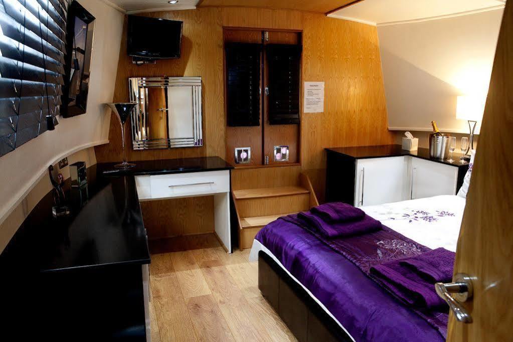 The Joker Boat Hotel Liverpool Buitenkant foto